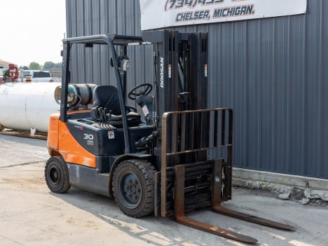 https://pub.imanpro.net/kdequip/photo/5263/44MEz_3568 Doosan 2239-6.jpg